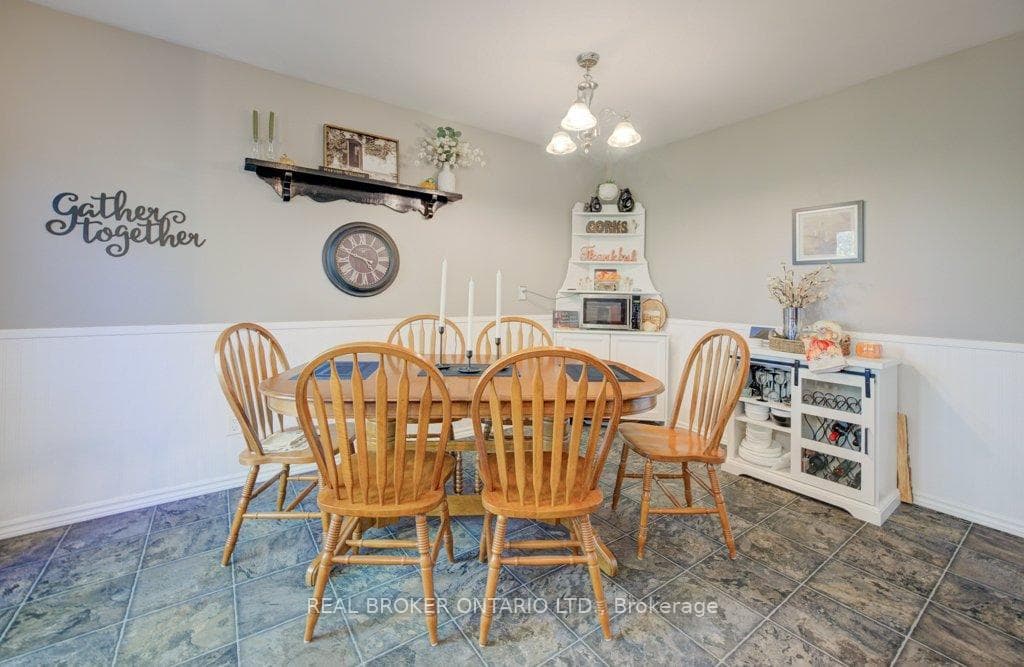 34 Willow Green Court photo 8