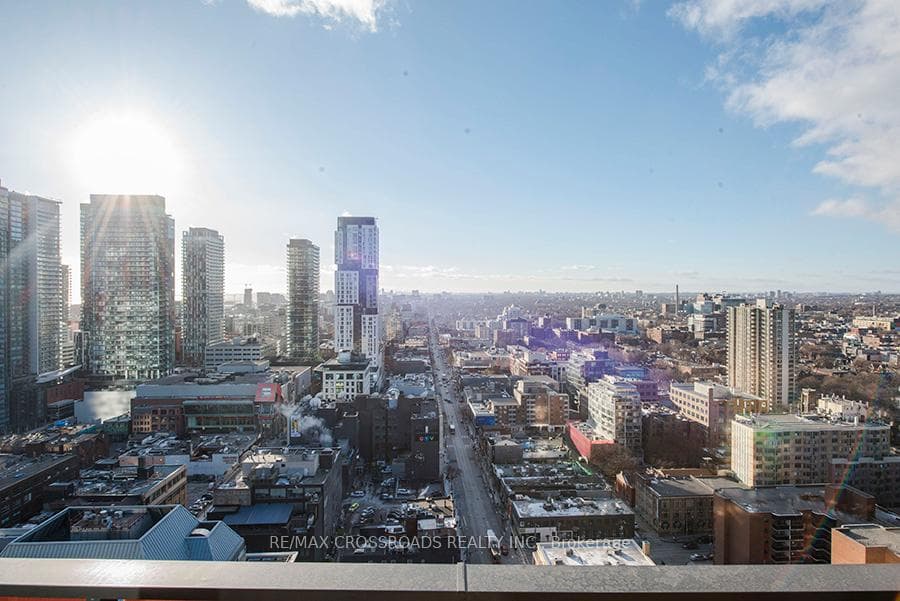 215 Queen Street Unit 2503 photo 10