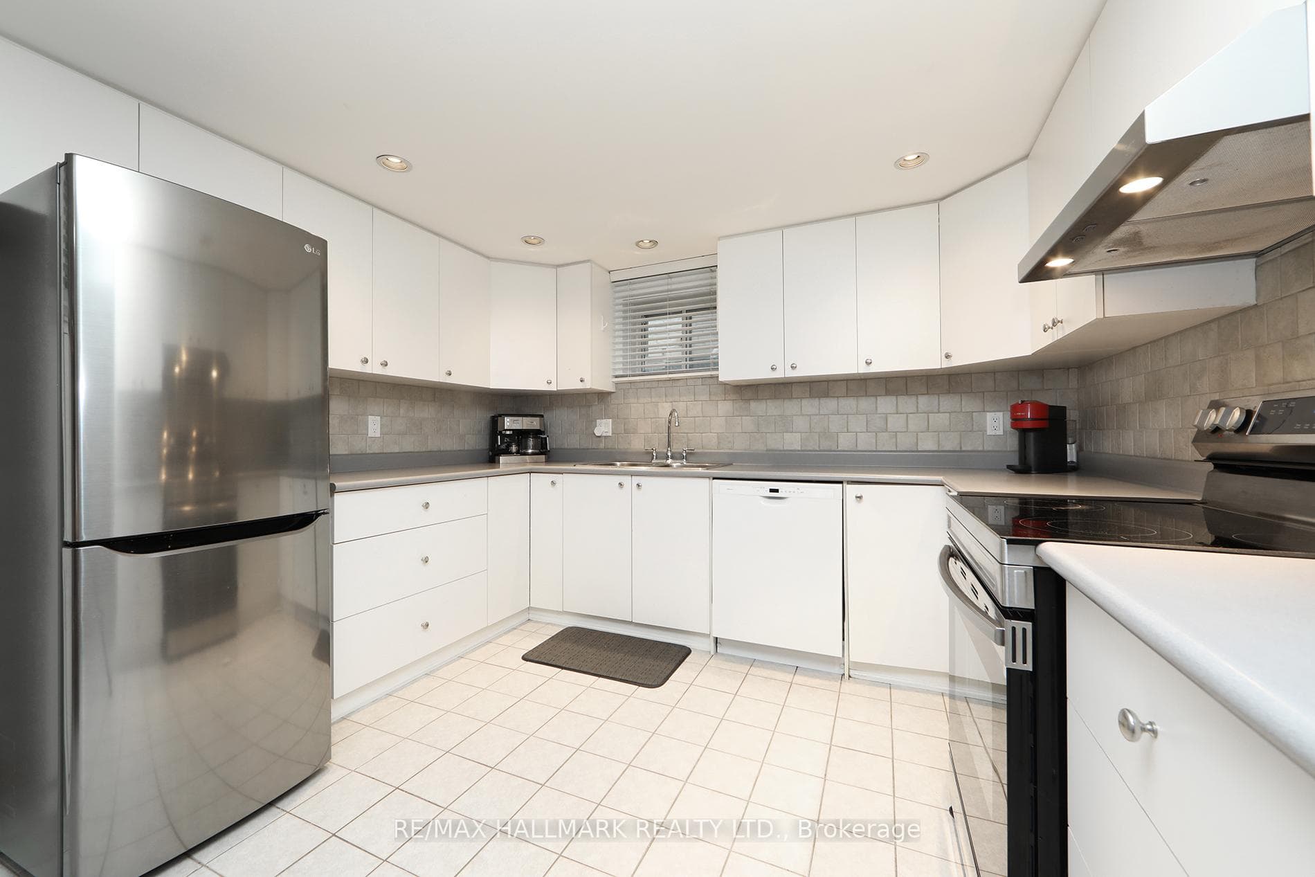 15 Smallwood Drive photo 23