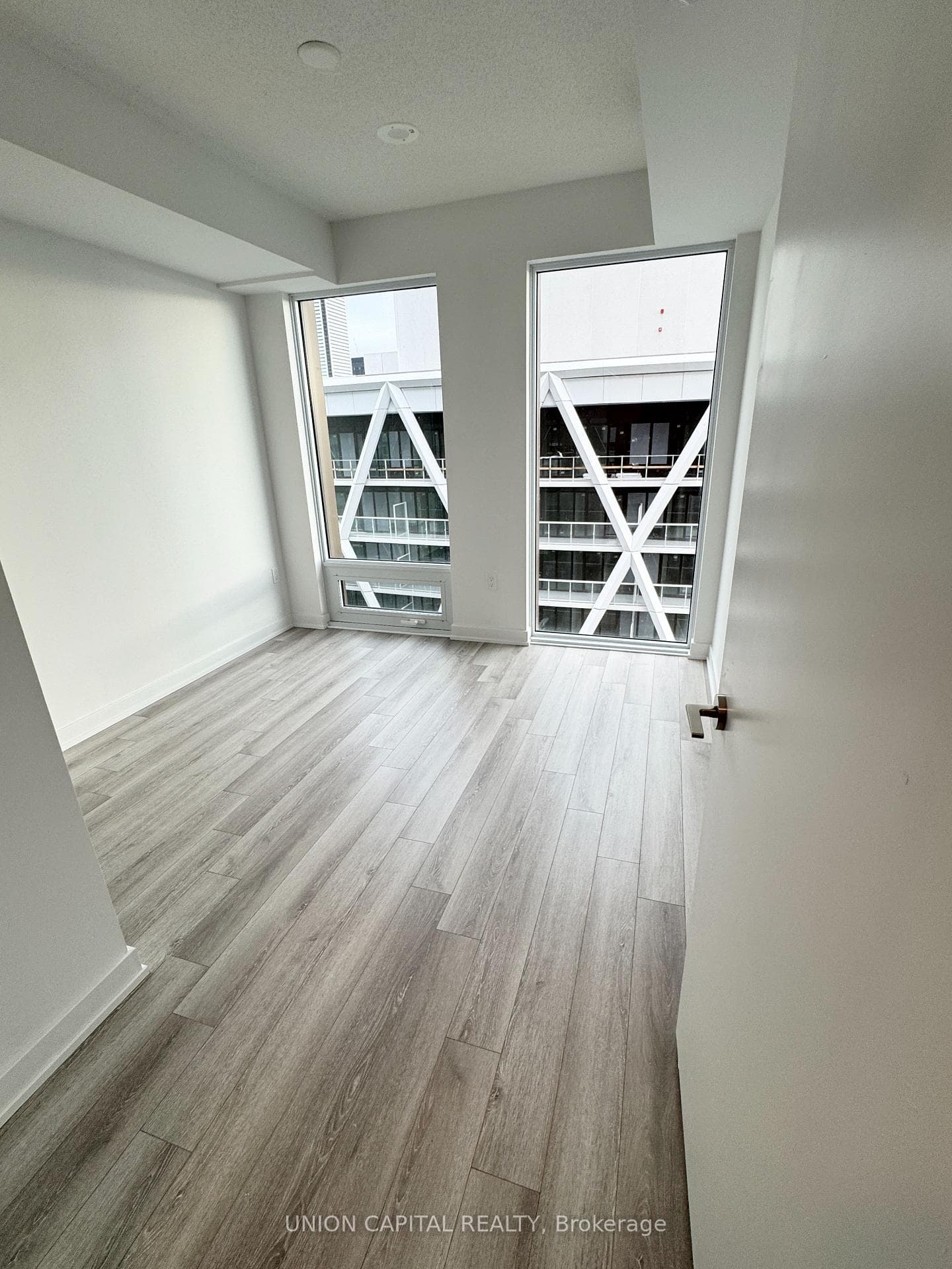 238 Simcoe Street Unit 3607 photo 3