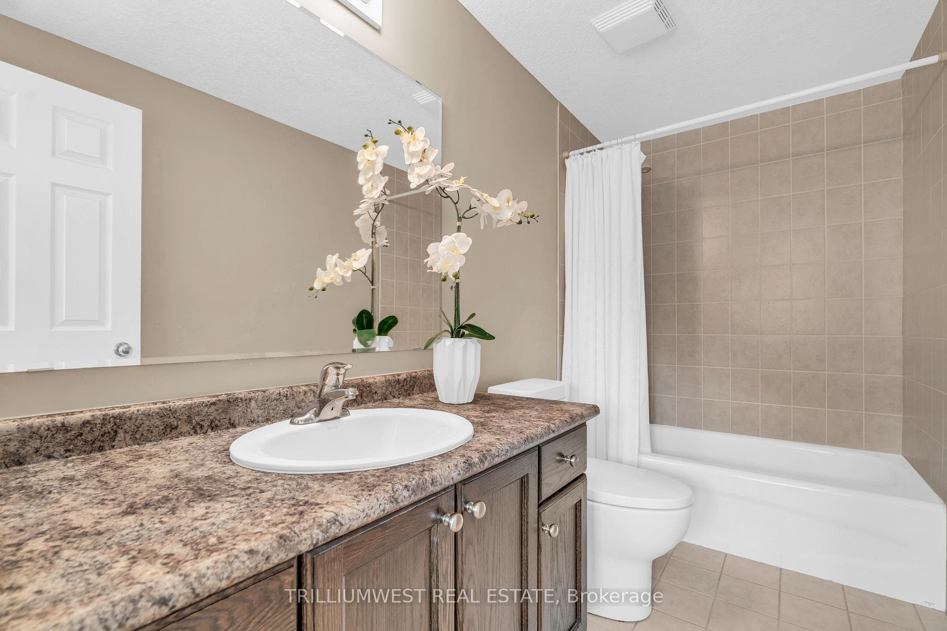 110 Activa Avenue Unit D21 photo 24