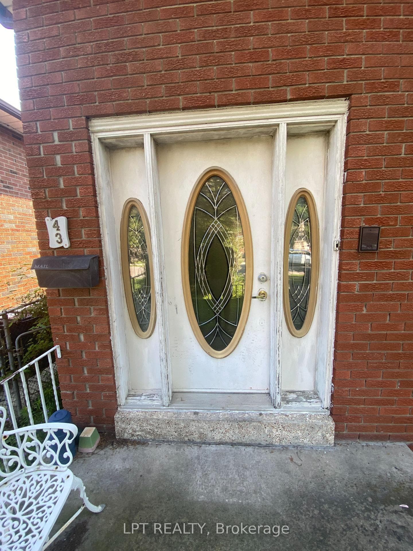 43 Sunset Avenue photo 3