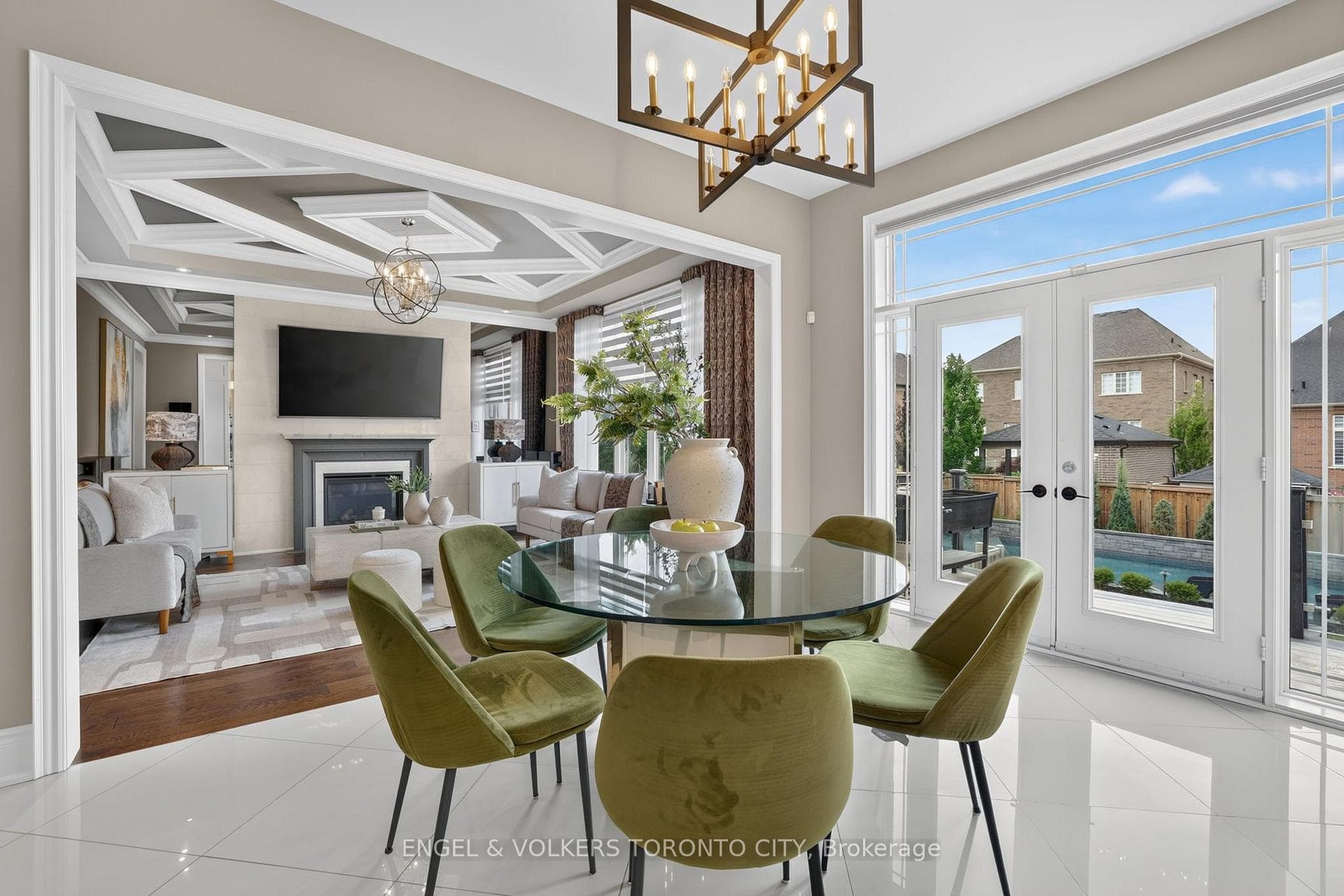 14 Coppermine Court photo 12