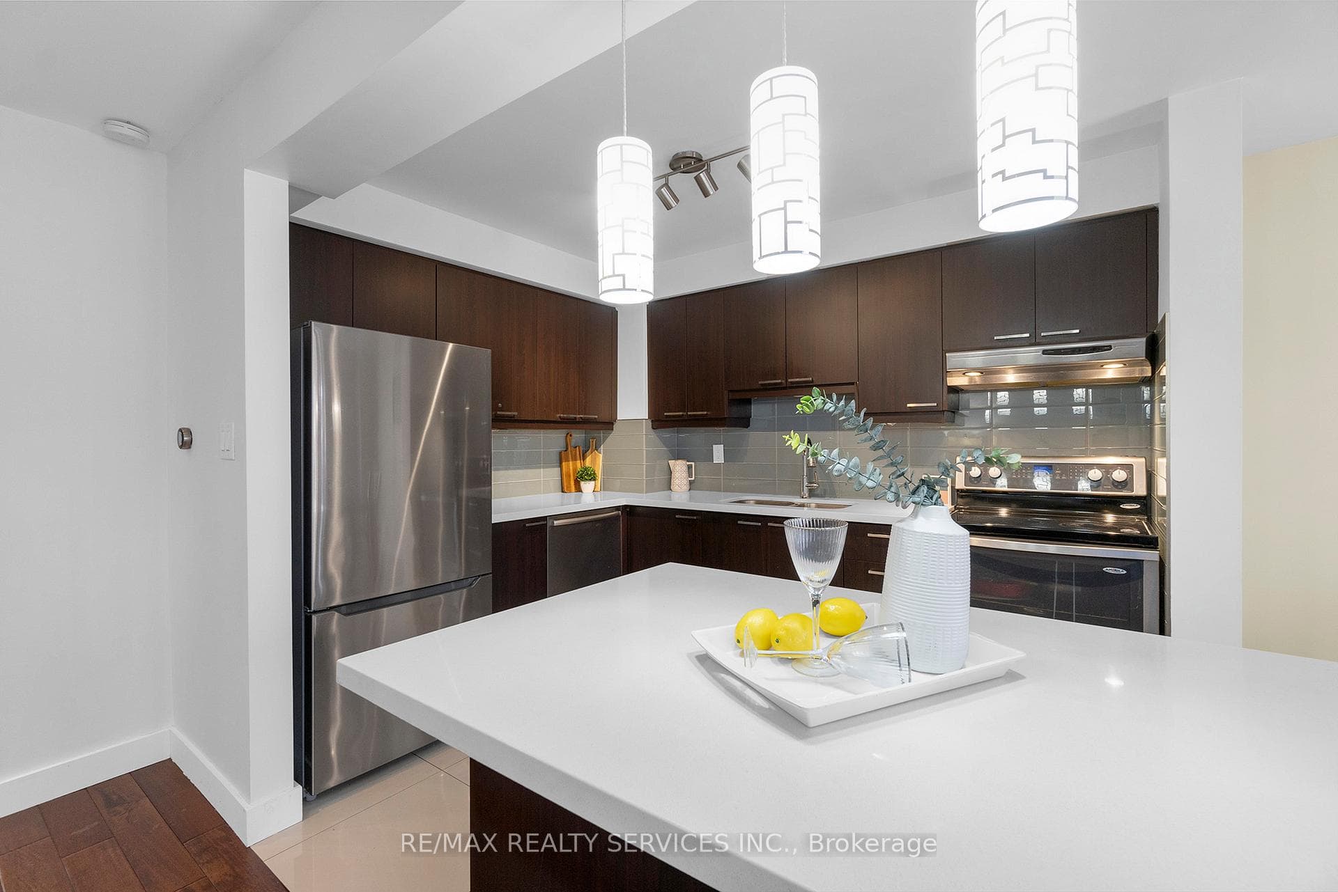 6 Morley Crescent photo 11