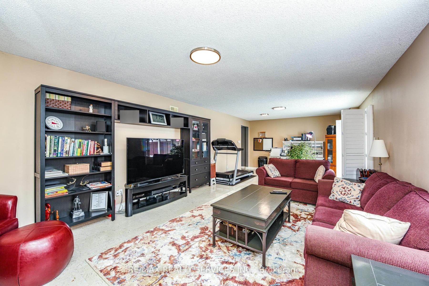 118 Mikado Crescent photo 31