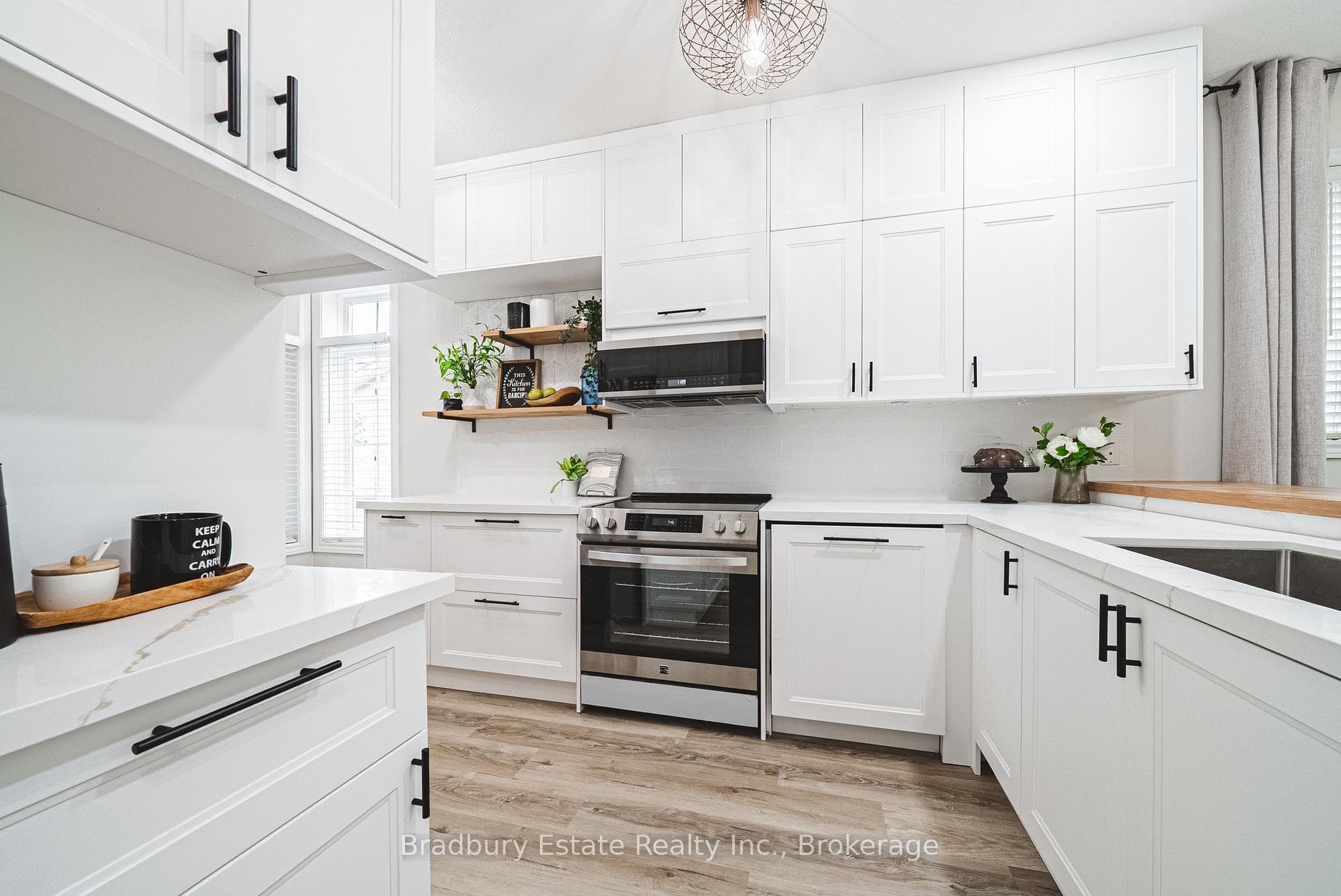 1401 Treeland Street photo 6