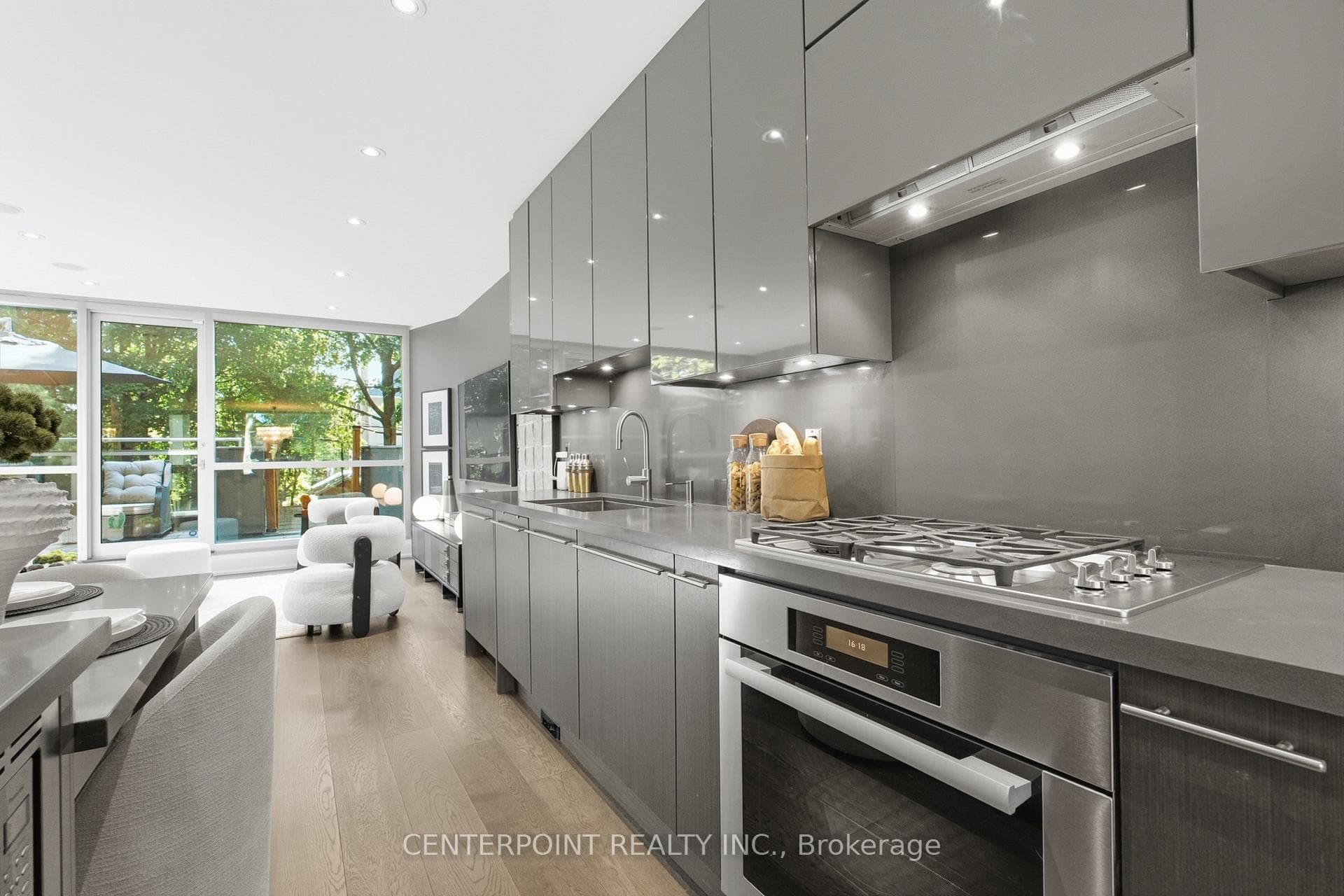 26 Harwood Road photo 12