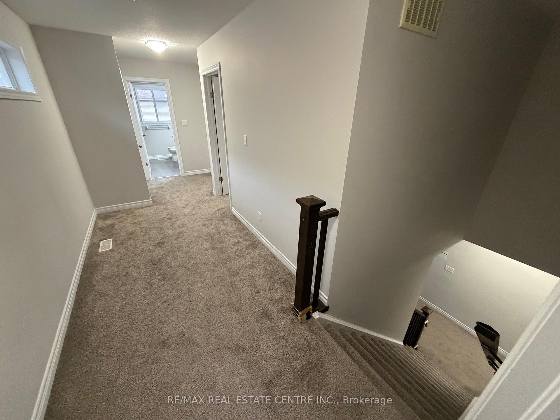 36 Sparrow Avenue photo 12
