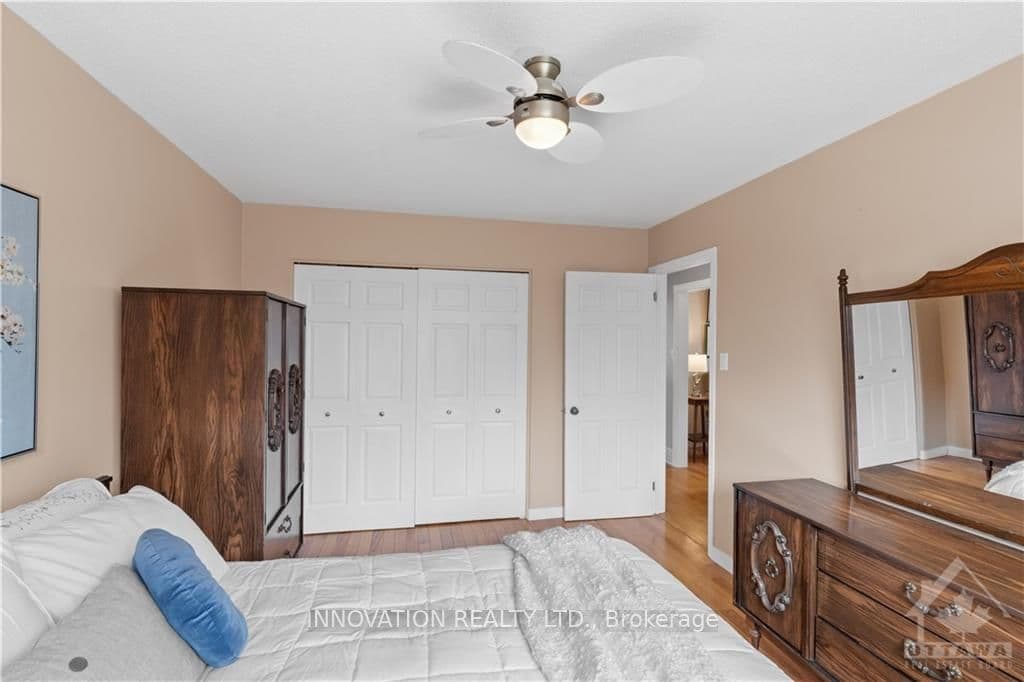 2216 BICKERTON Avenue photo 17