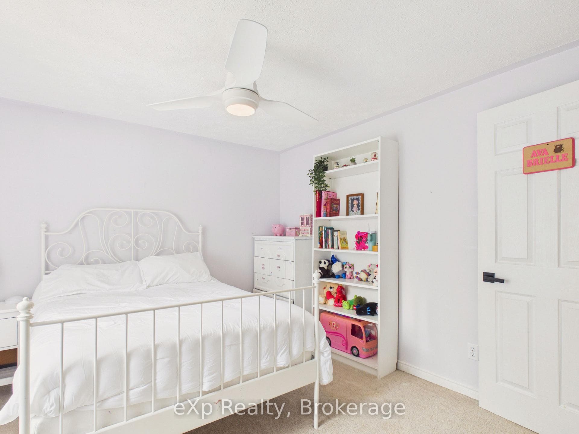 20 Highland Crescent photo 22