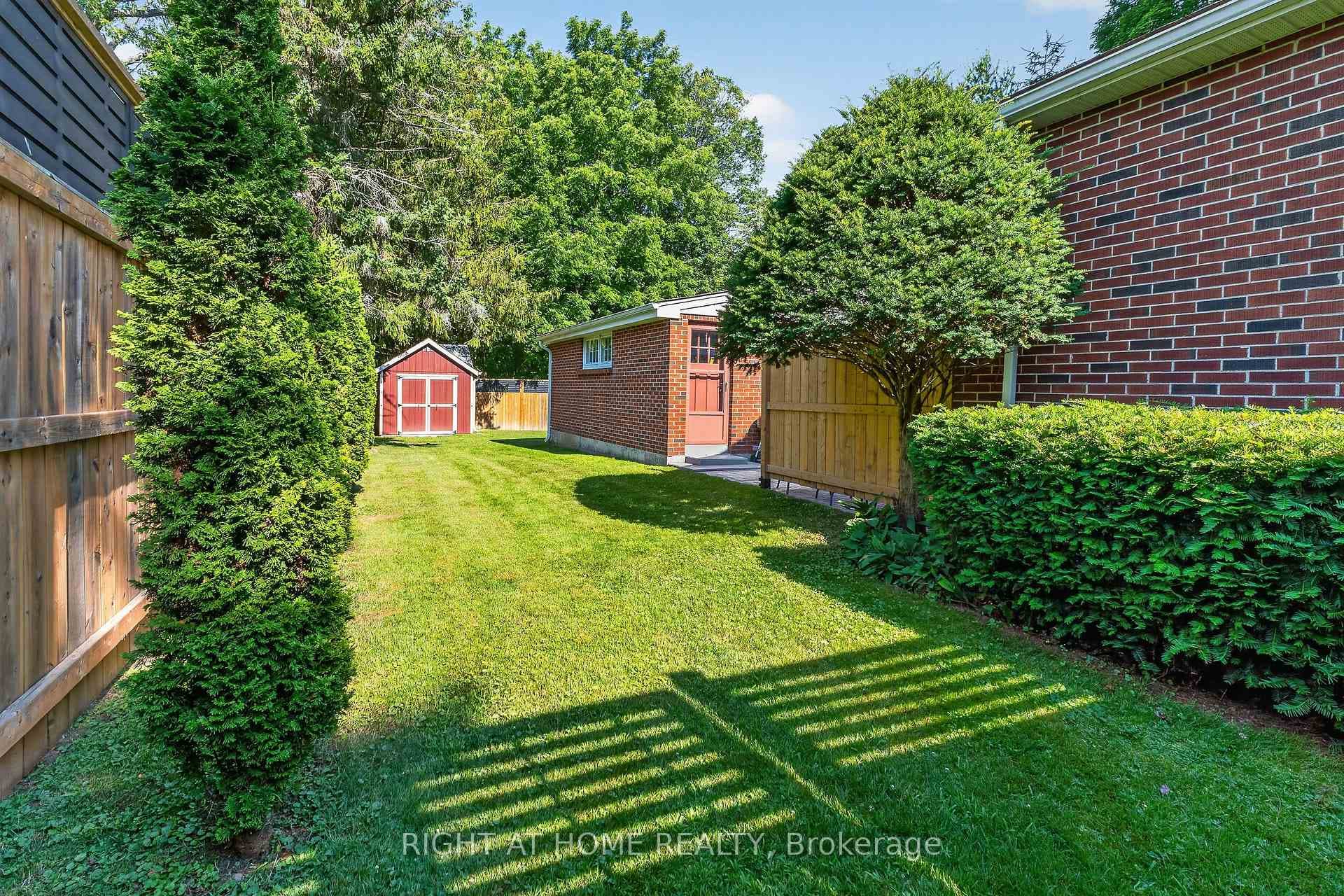 335 Sunset Drive photo 31