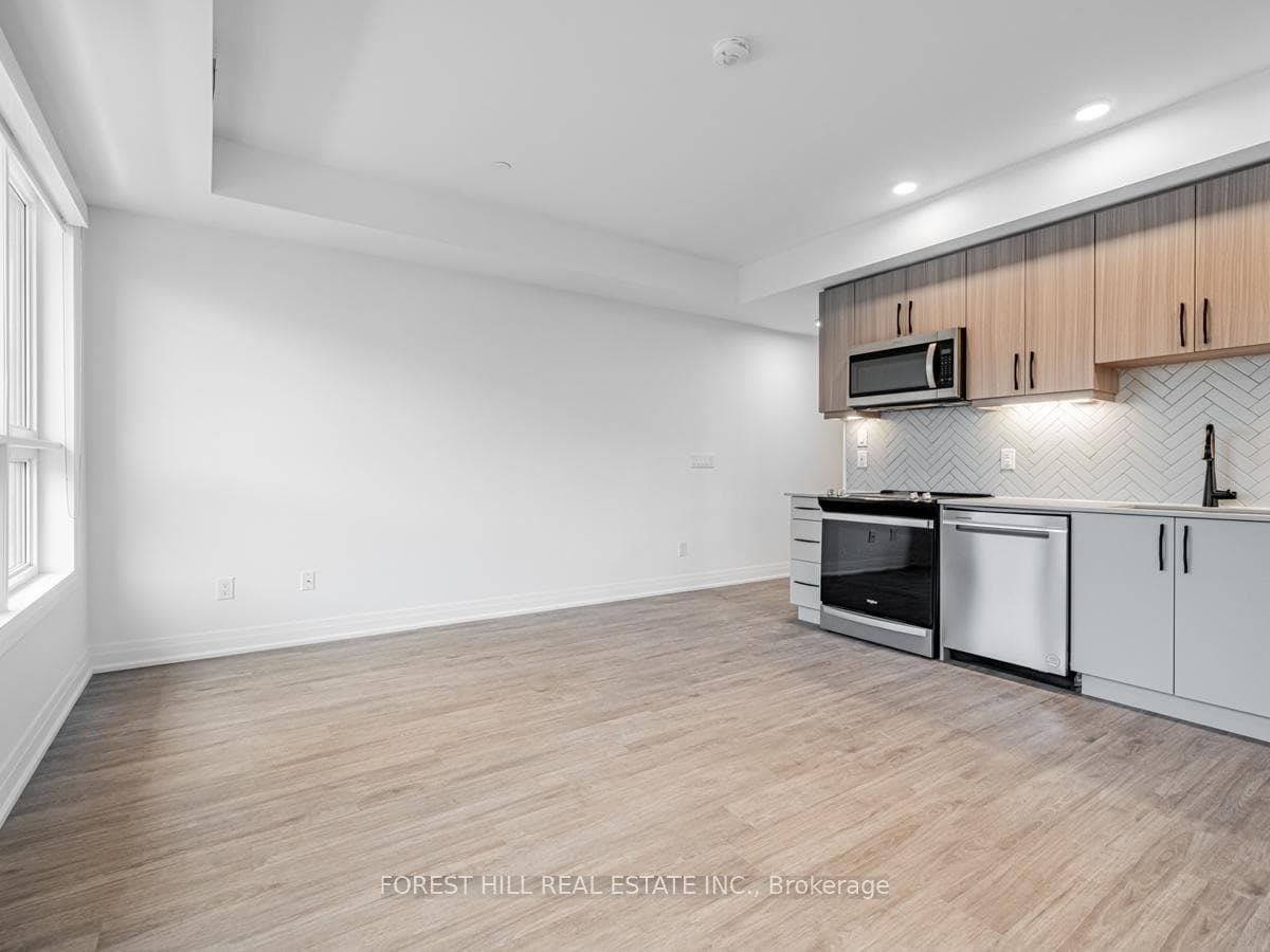 15 Brenthall Avenue Unit 19 photo 6