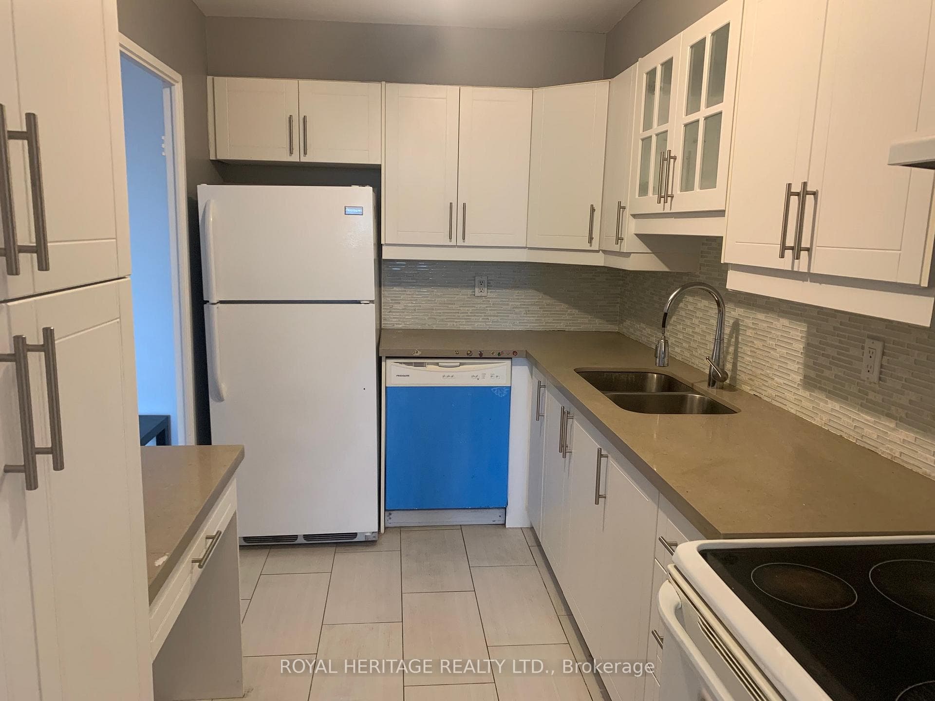 1 Massey Square Unit 1719 photo 7