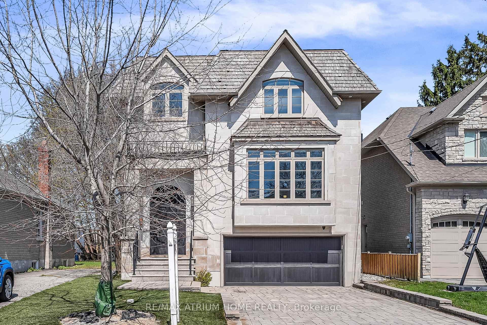 96 Stuart Avenue photo 2