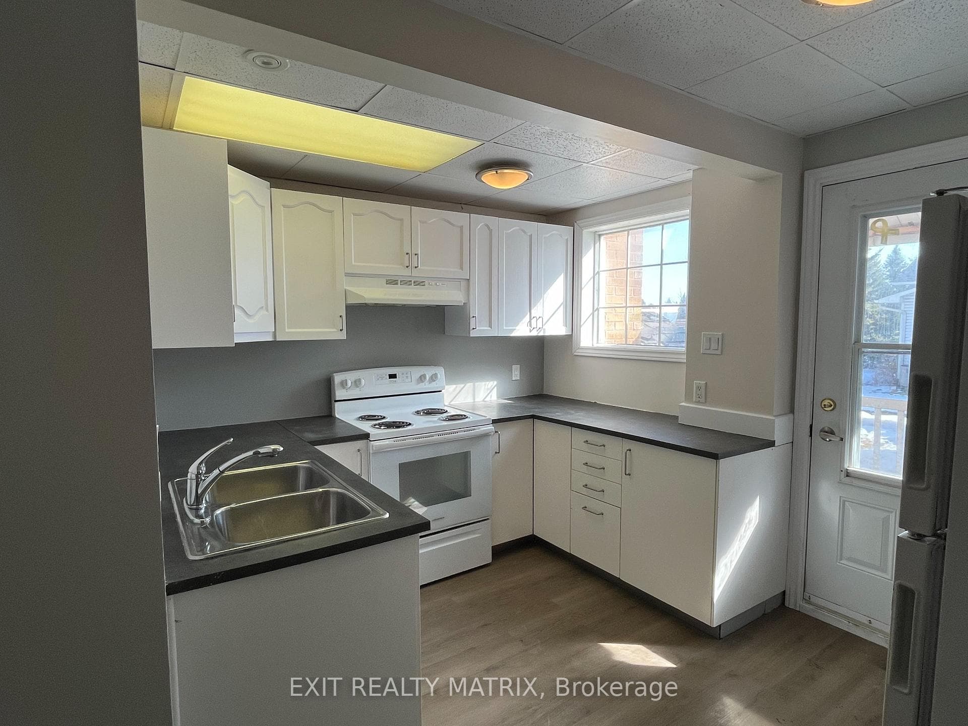 665 ST ISIDORE Street Unit C photo 3