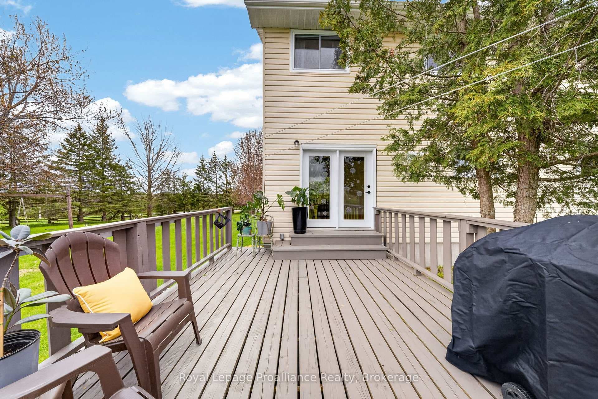 235 East Hungerford Road photo 39