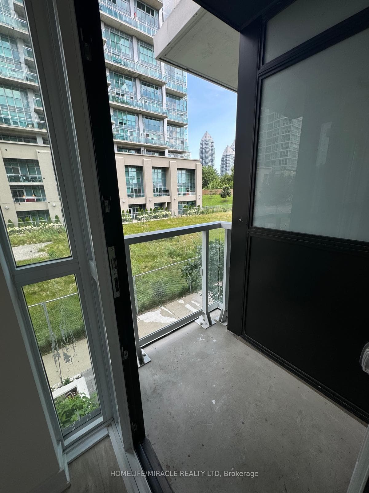 251 Manitoba Street Unit 112 photo 13
