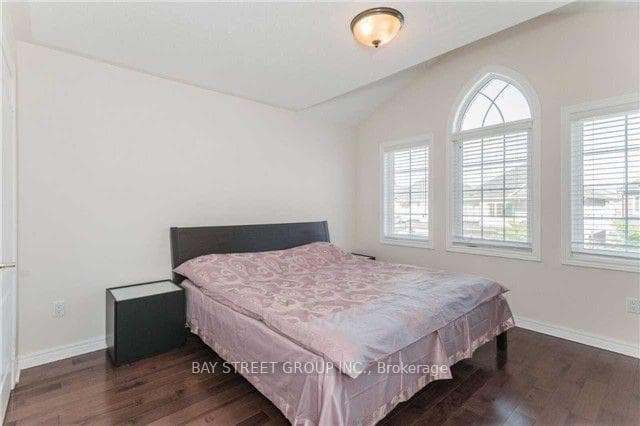 79 Acer Crescent photo 7