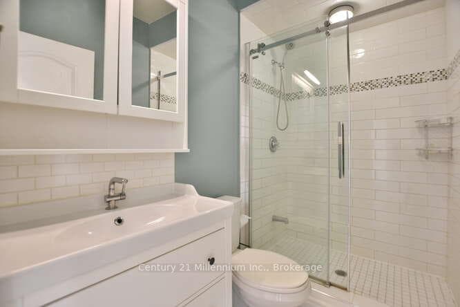 68 Oriole Crescent photo 22