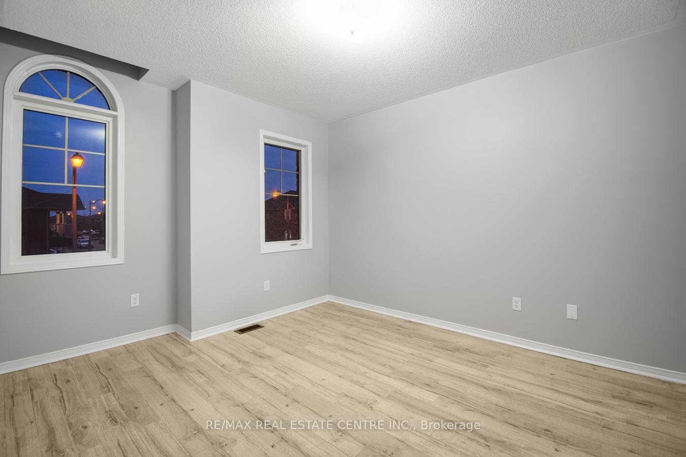 112 Commodore Drive photo 26
