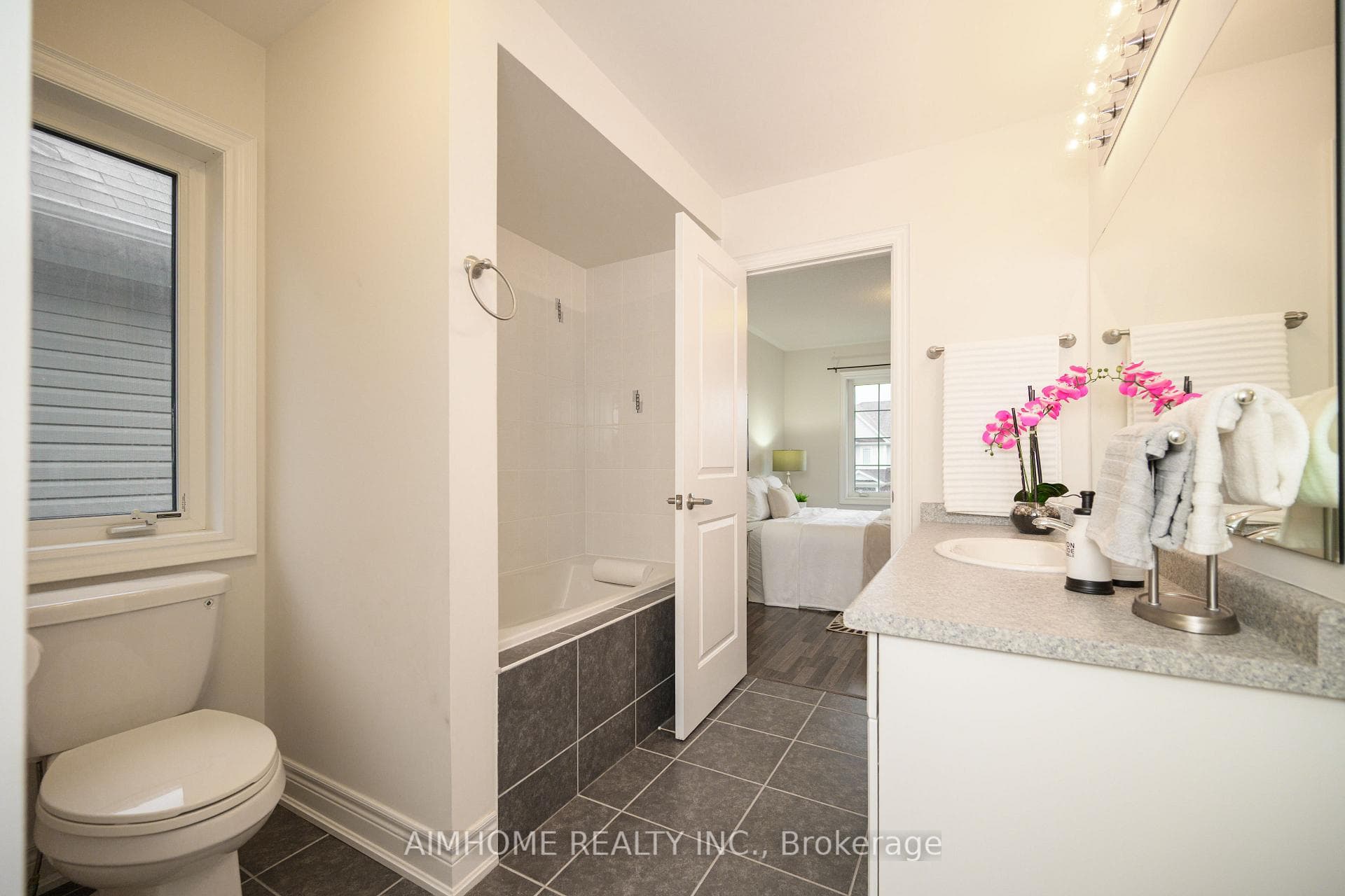 3 Jericho Avenue photo 32