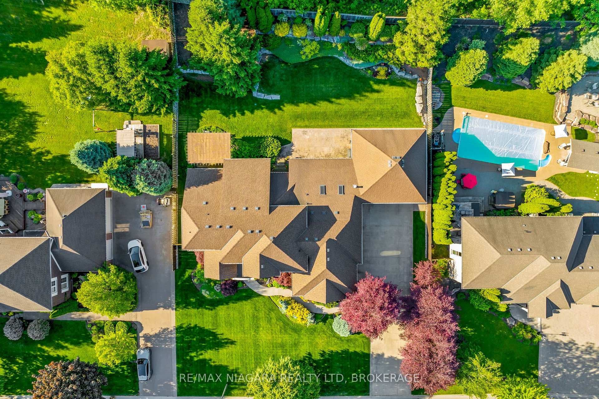 6775 Domenic Crescent photo 49