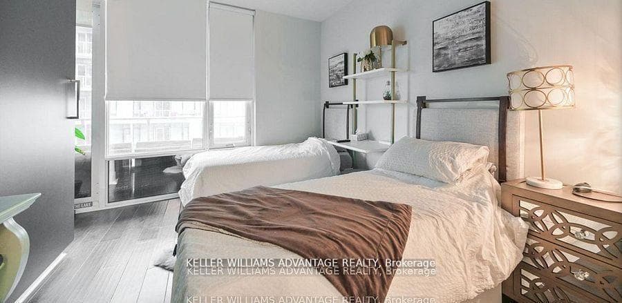 29 Queens Quay Unit 616 photo 9