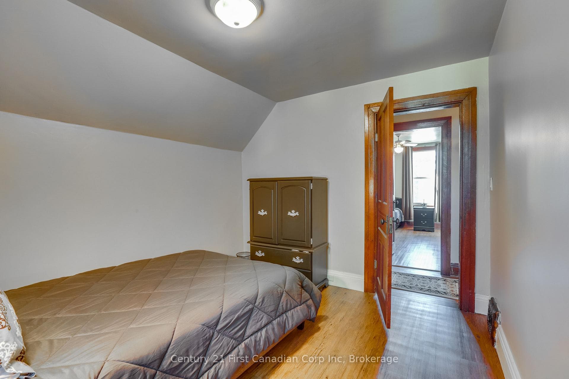 128 Washington Street photo 32
