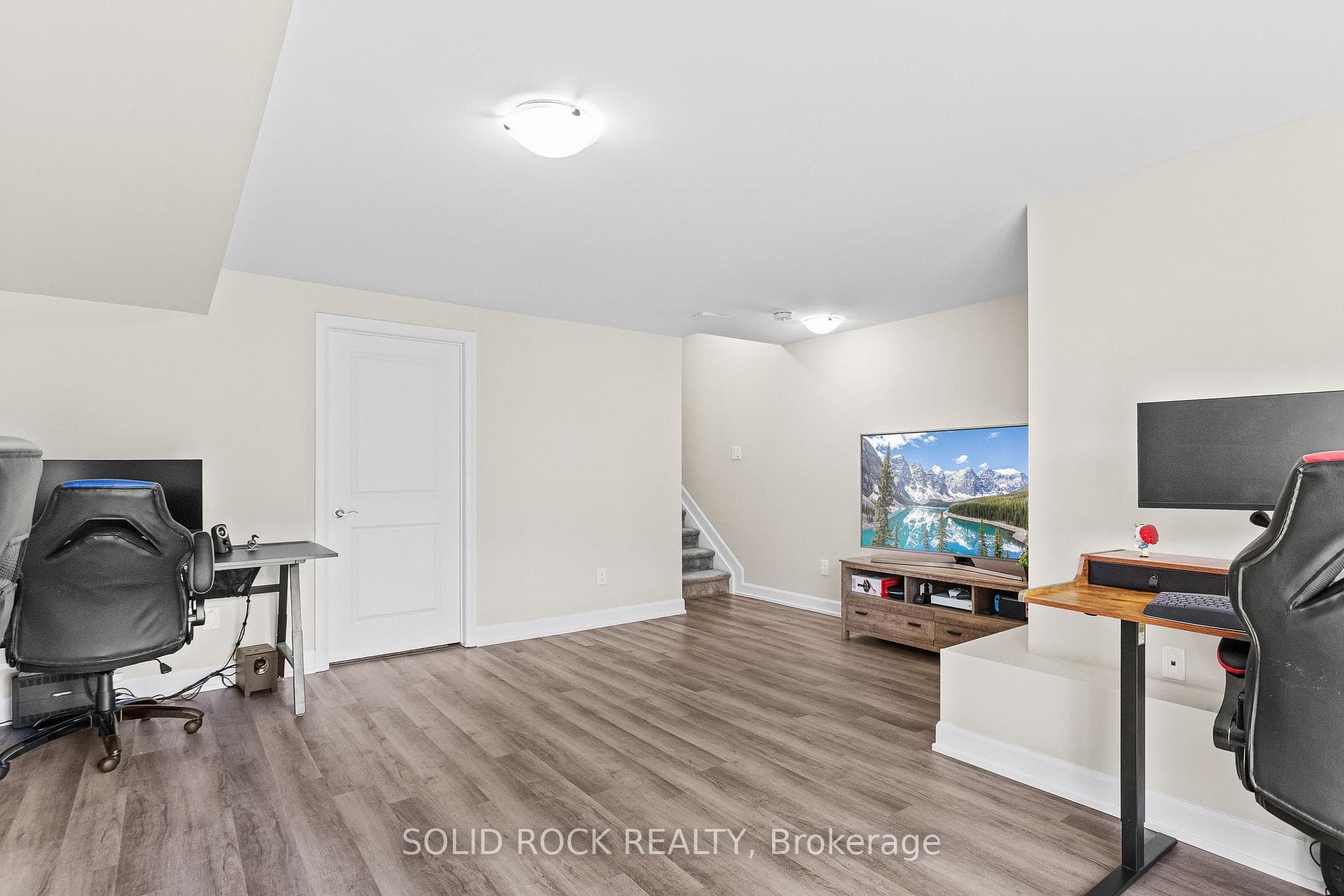 335 Grackle Street photo 33