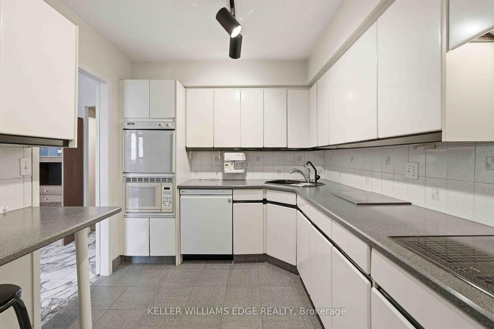 60 Southport Street Unit 920 photo 15