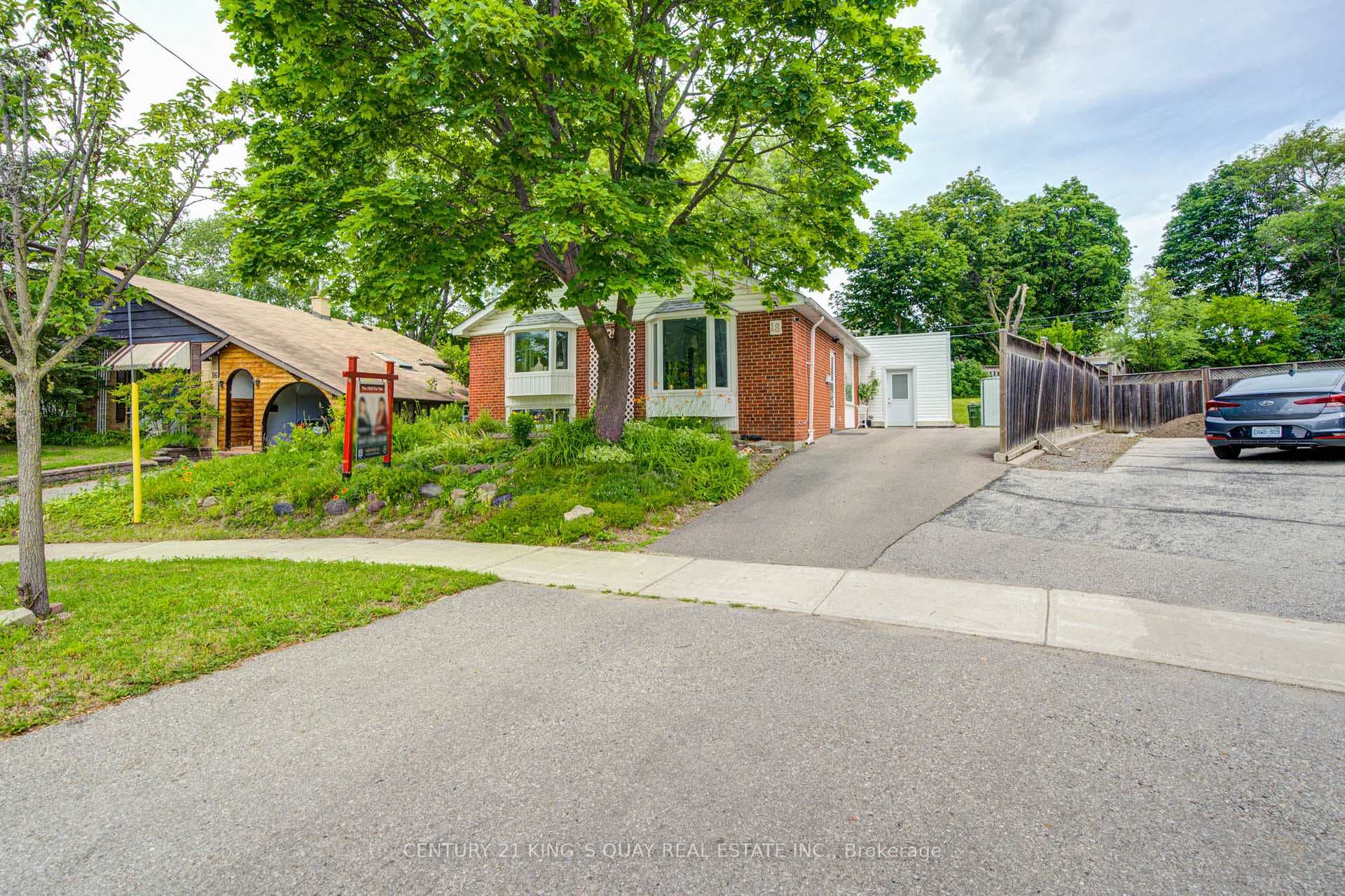 18 Benhur Crescent photo 3