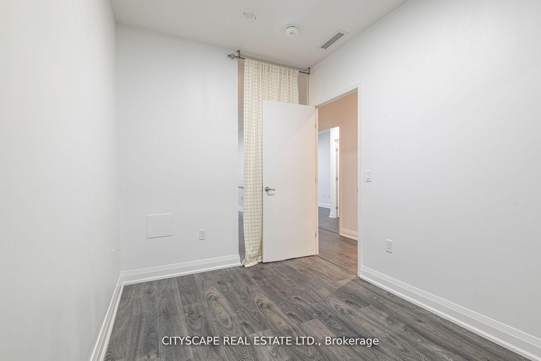 26 Gibbs Road Unit 207 photo 18