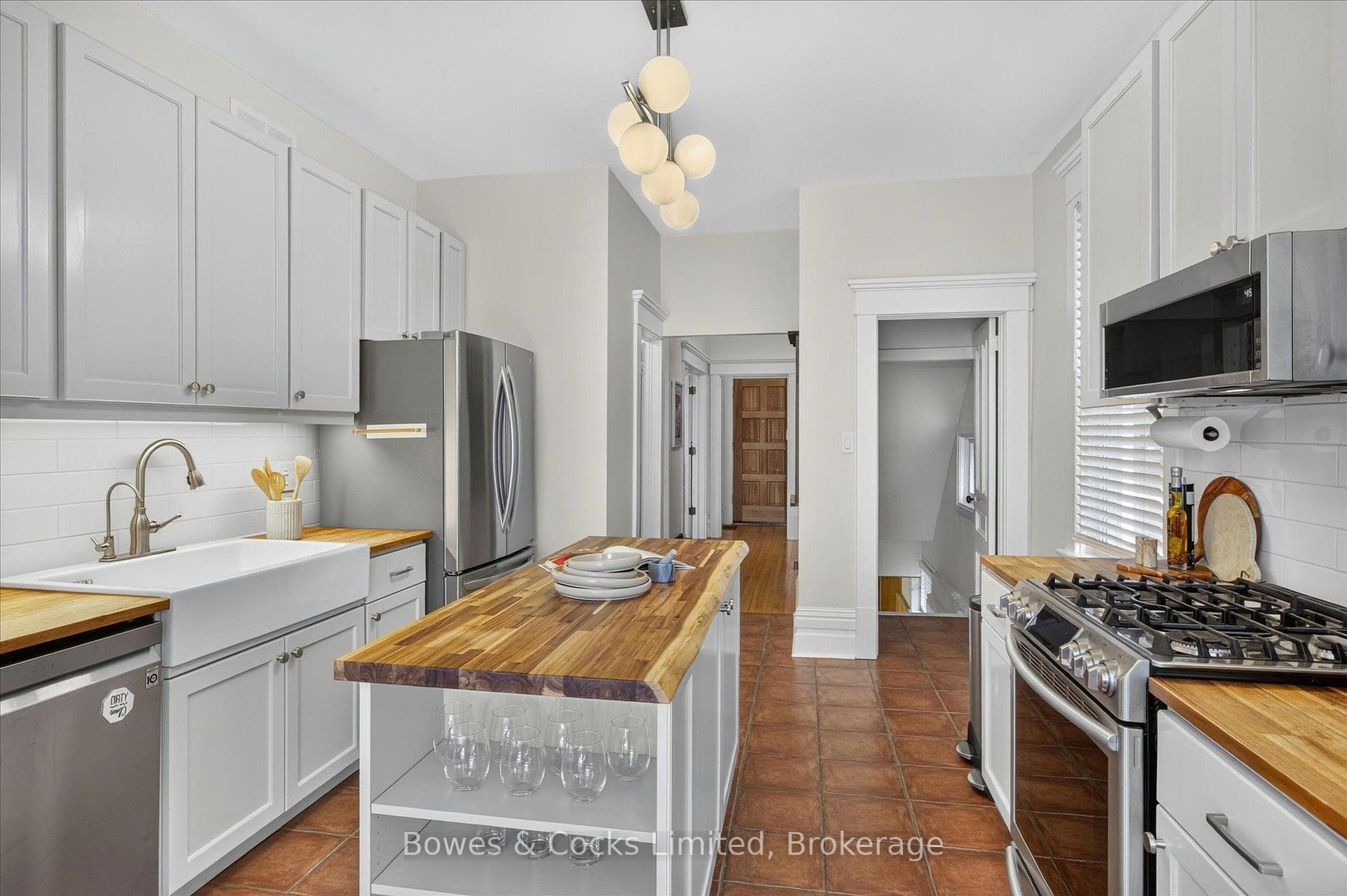 251 Engleburn Avenue photo 15