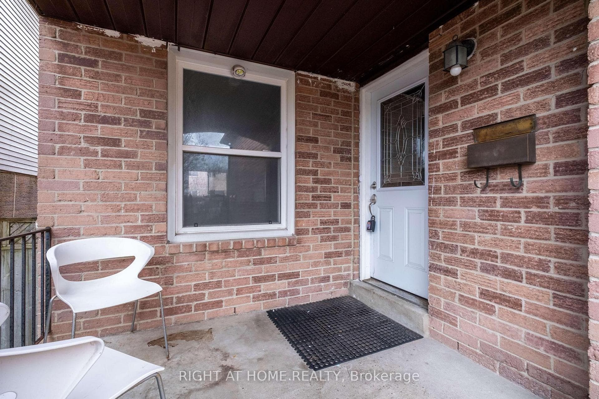 28 Chapman Drive photo 3