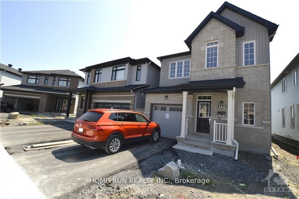 286 Turnbuckle Crescent photo 1