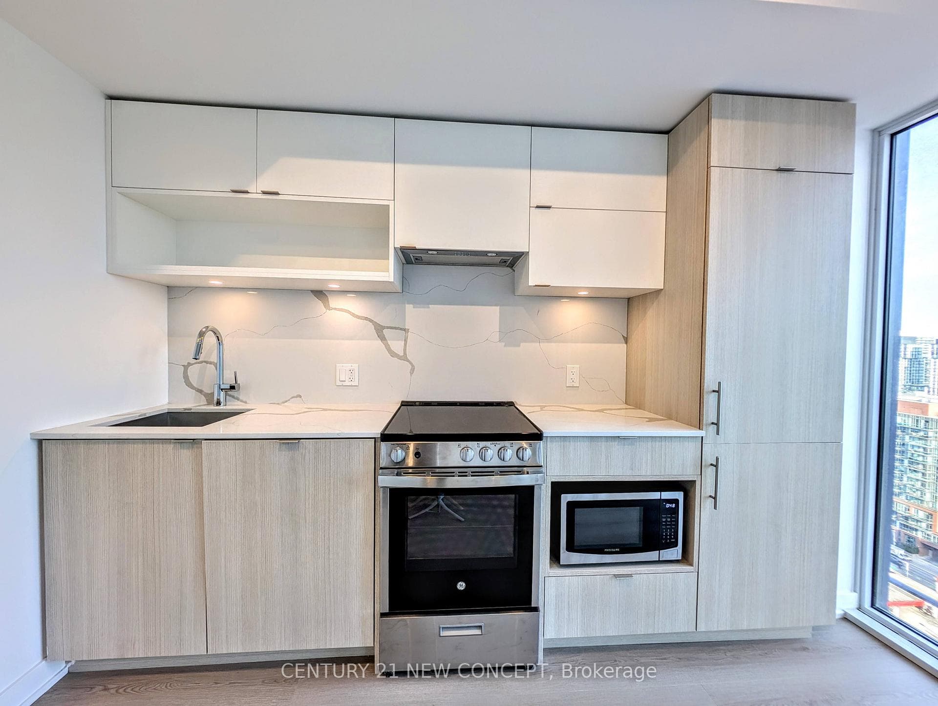 100 Queen Street Unit 2807 photo 6