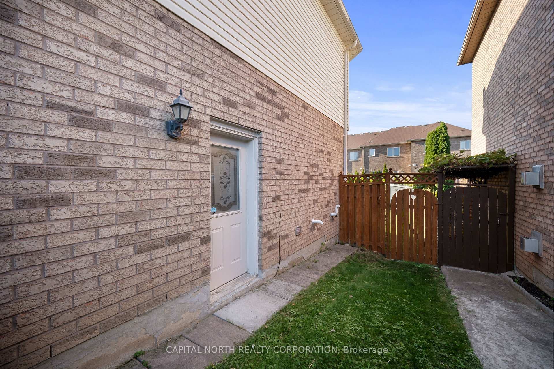 86 Breeze Drive photo 32