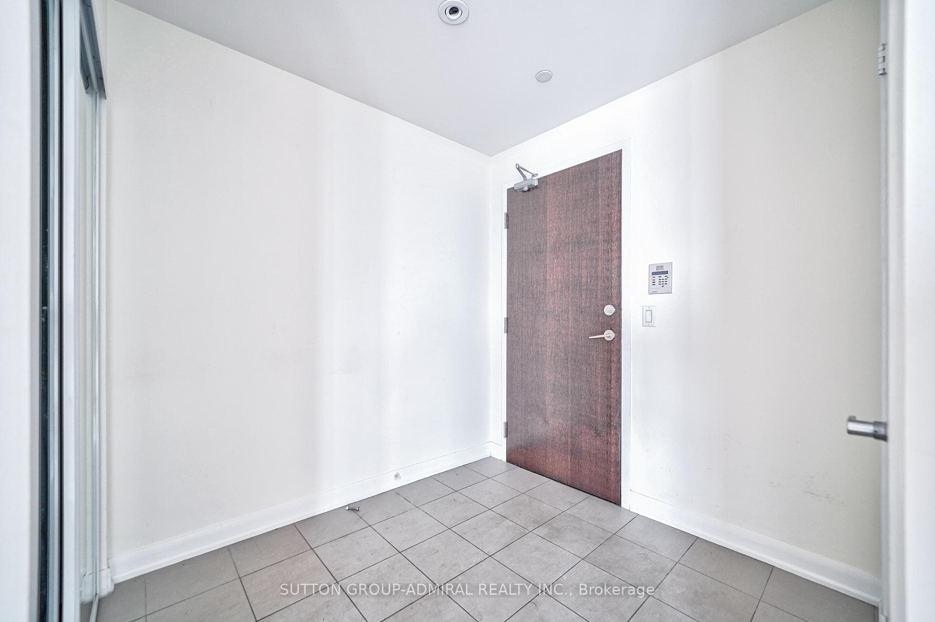 205 Sherway Gardens Road Unit 2205 photo 2