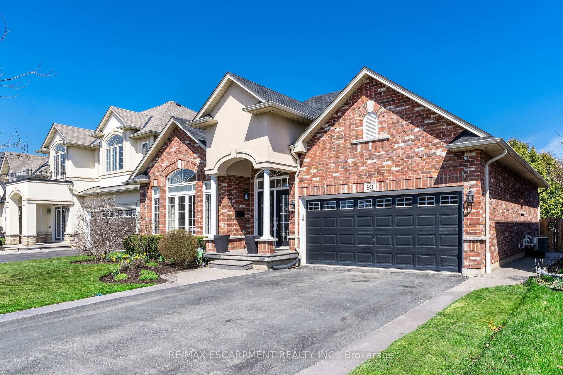 93 Peach Tree Lane photo 2