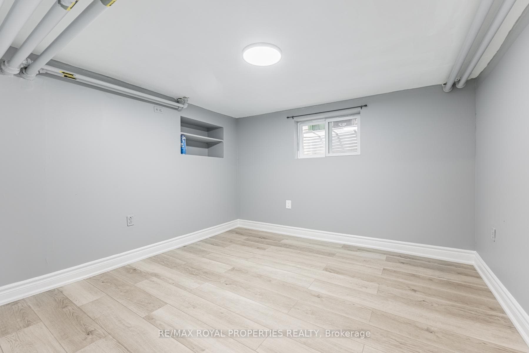 84 Doncaster Avenue Unit Main/Bs photo 14