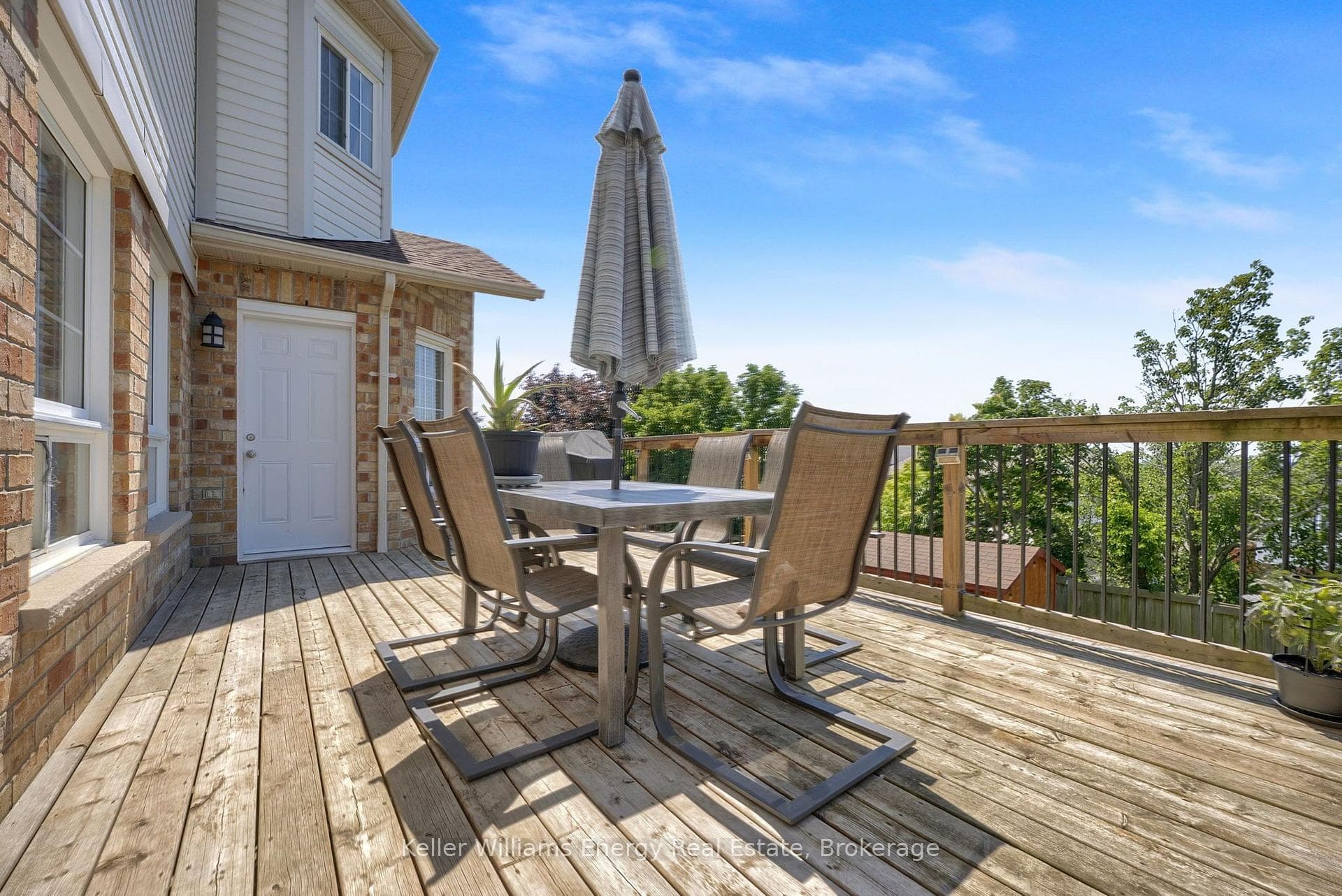 1502 Clearbrook Drive photo 17