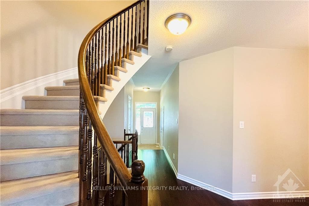 265 BADGELEY Avenue photo 5