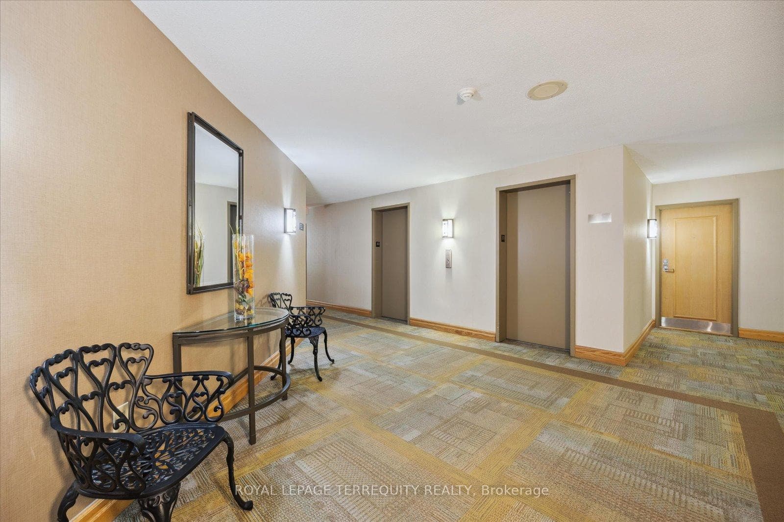 5 Concorde Place Unit 3009 photo 4