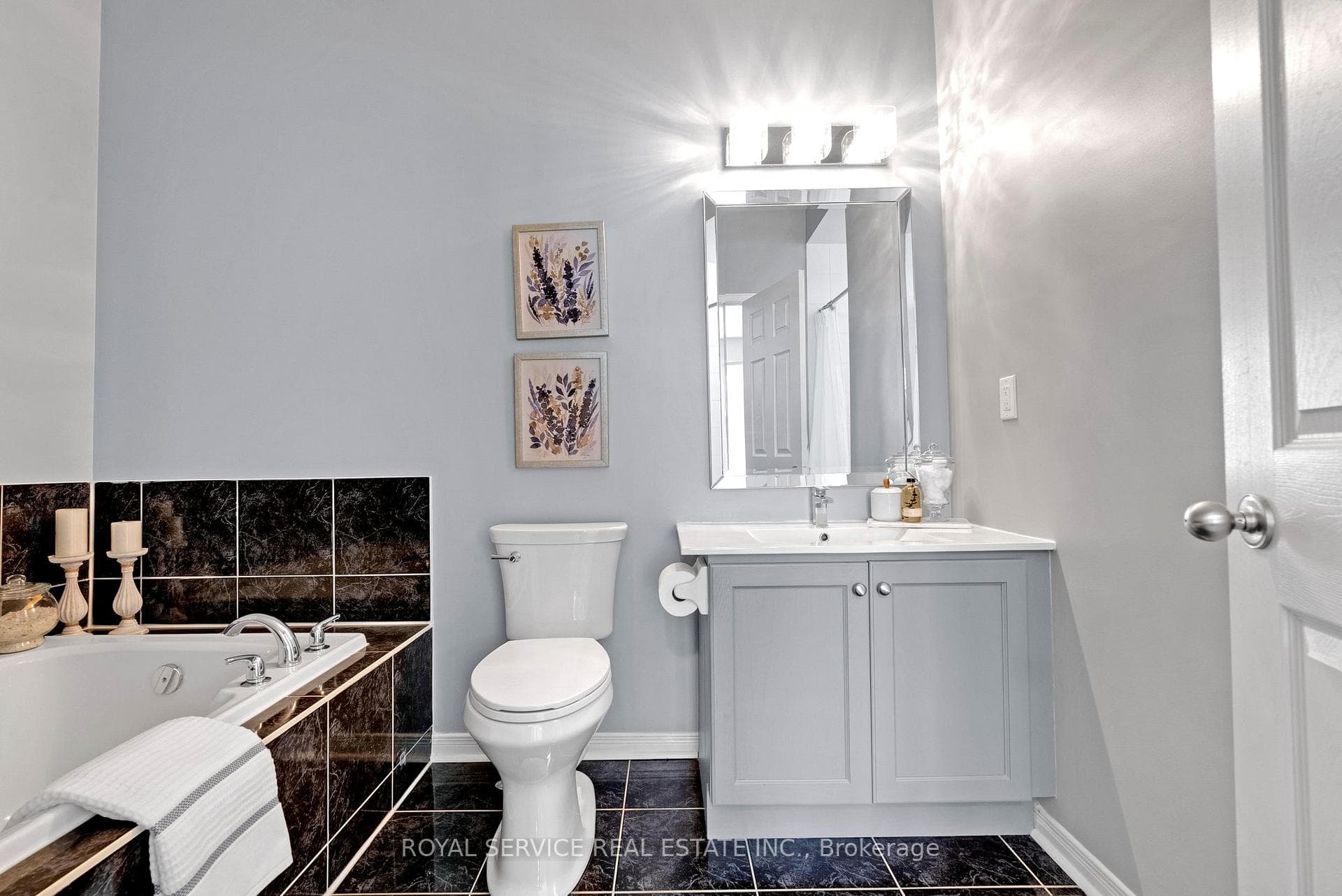 4 Piece Ensuite Primary Bathroom