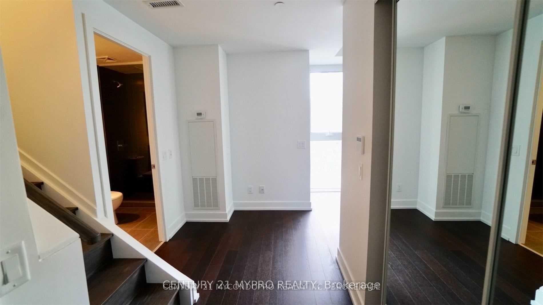 7 Grenville Street Unit 524 photo 5