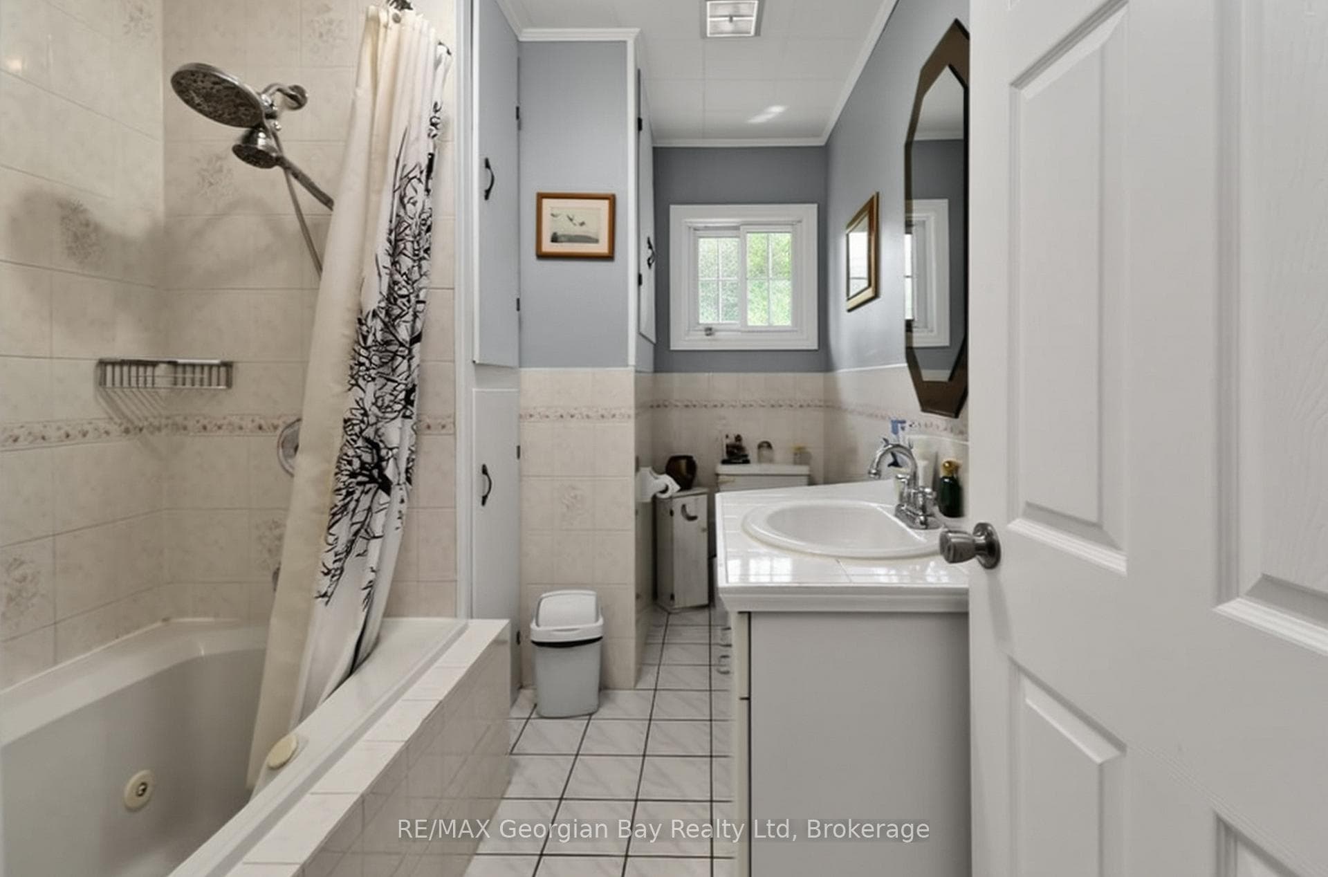 511 Camilla Street photo 16