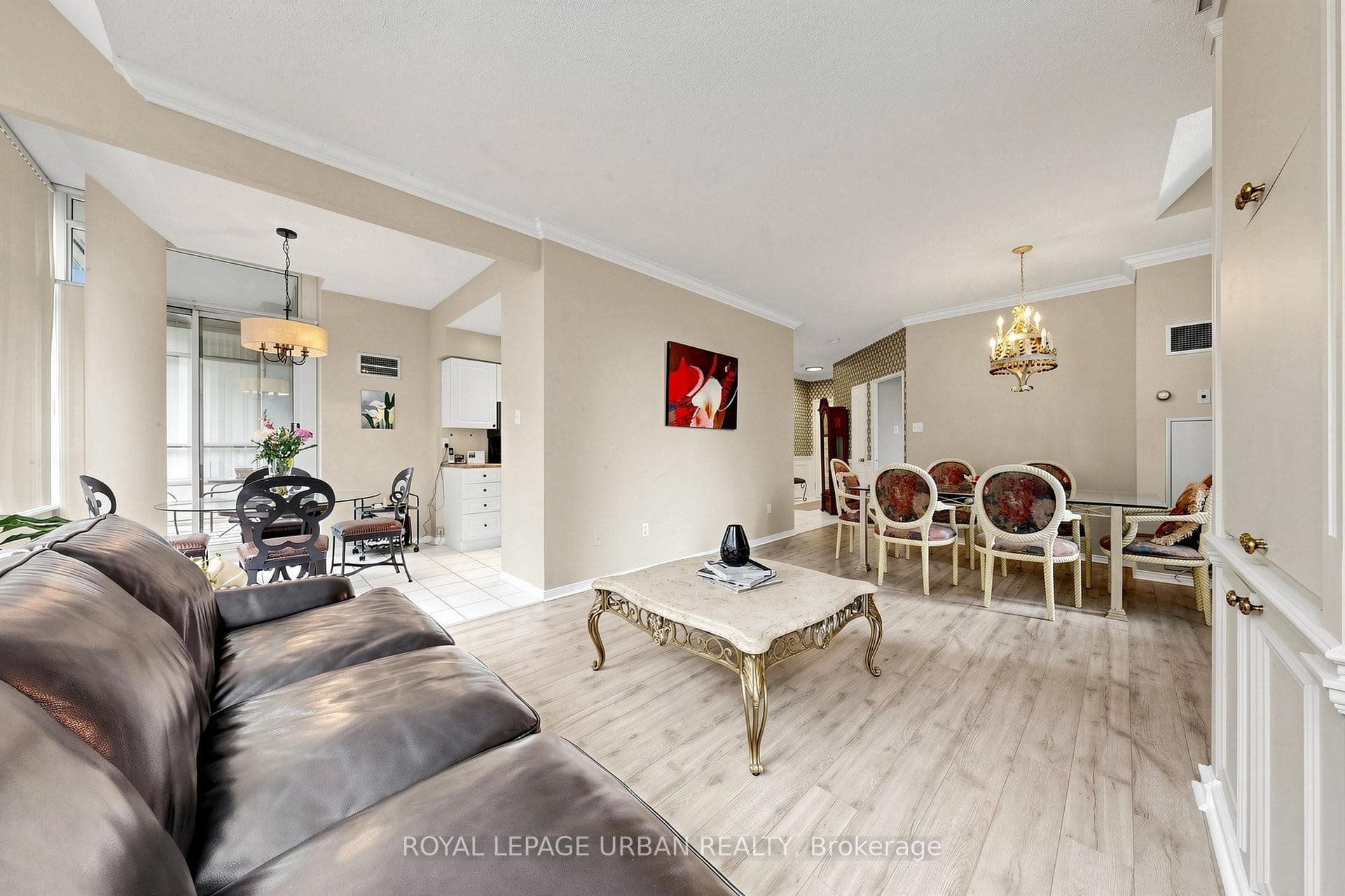 9 Foot Ceilings Throughout