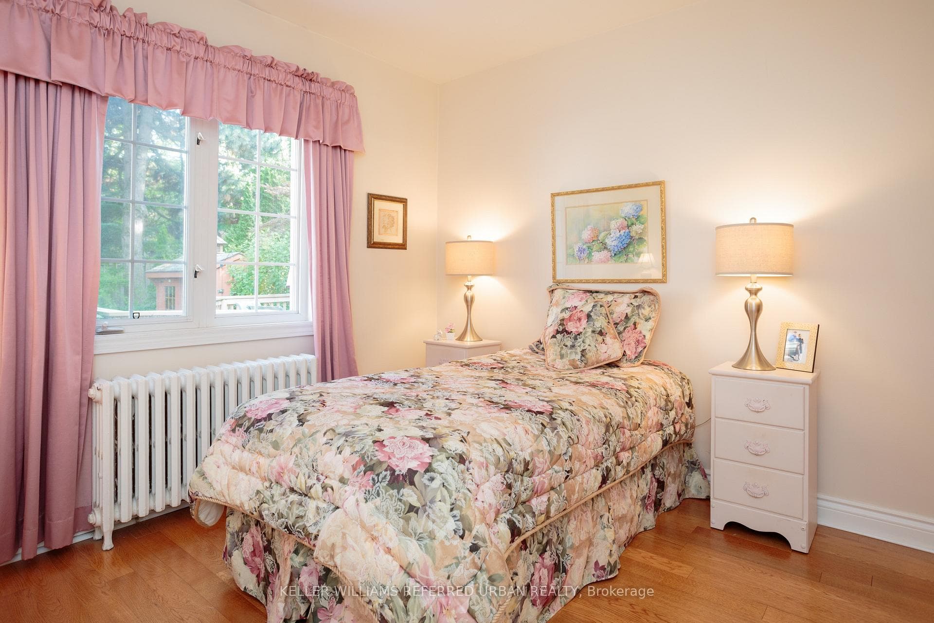 345 Moore Avenue photo 15