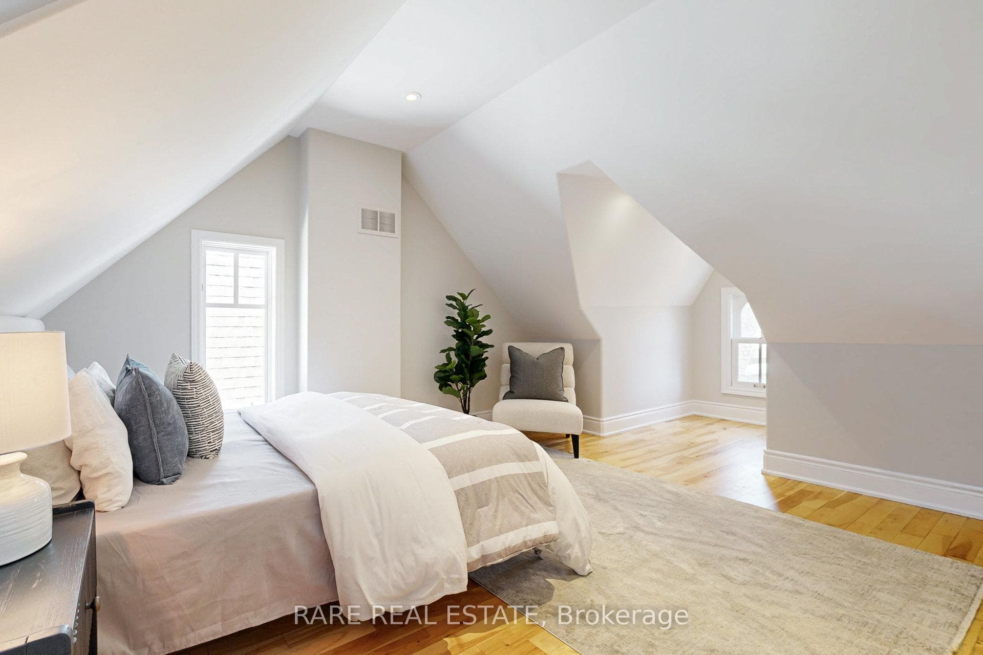 130 Edgewood Avenue photo 32