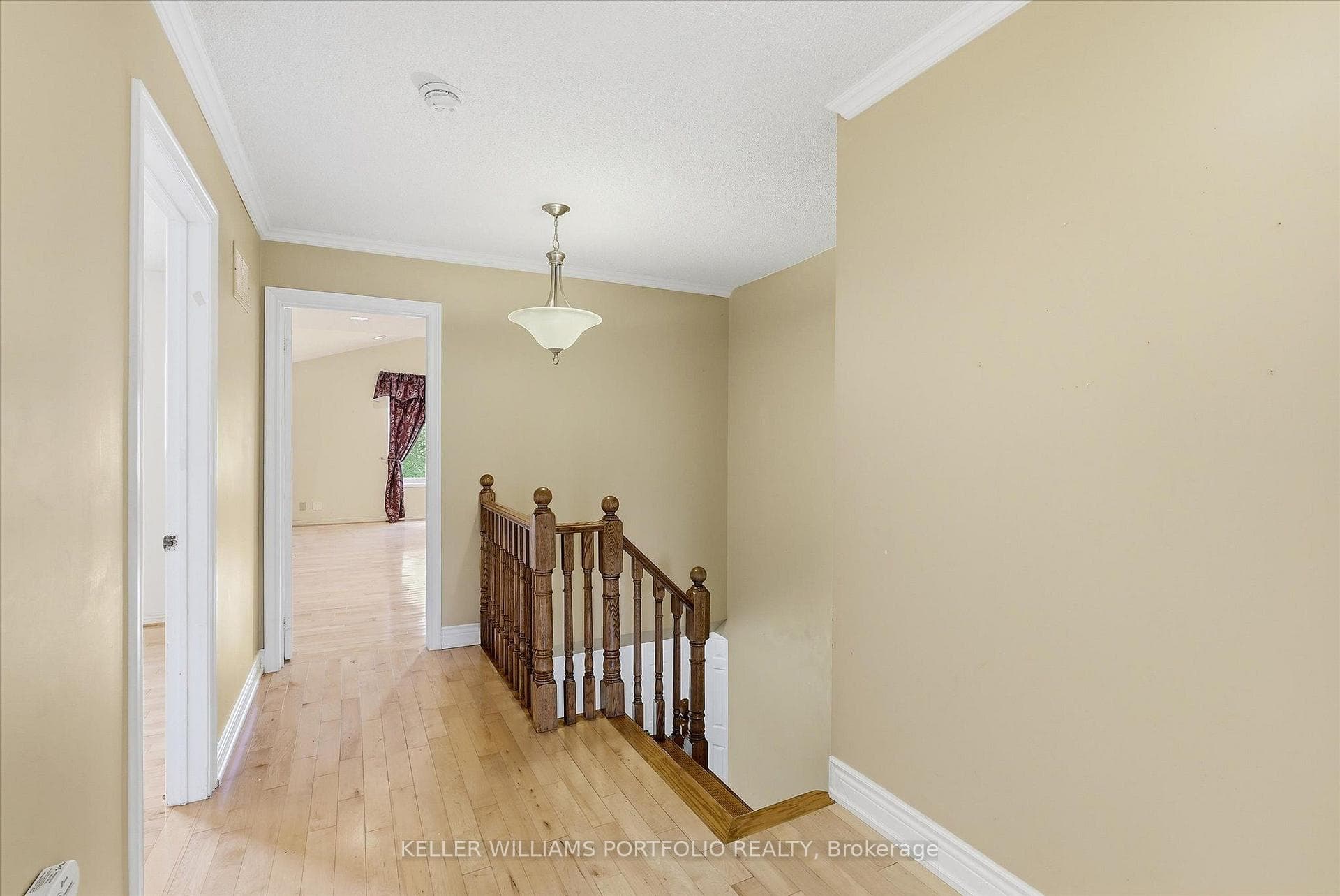 73 Jessica Gardens photo 18